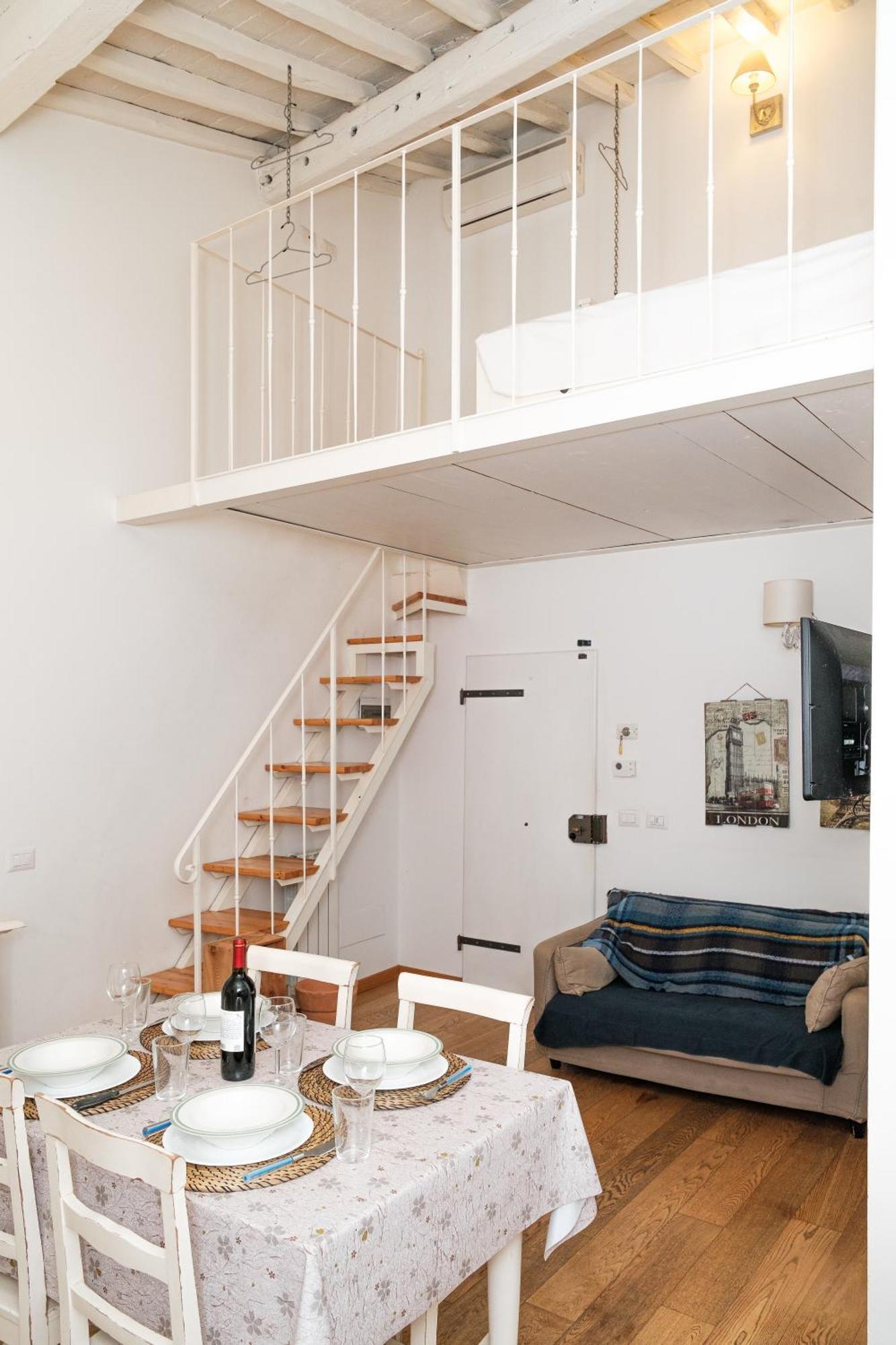 Borgo Flat 3 Floor View * Florence